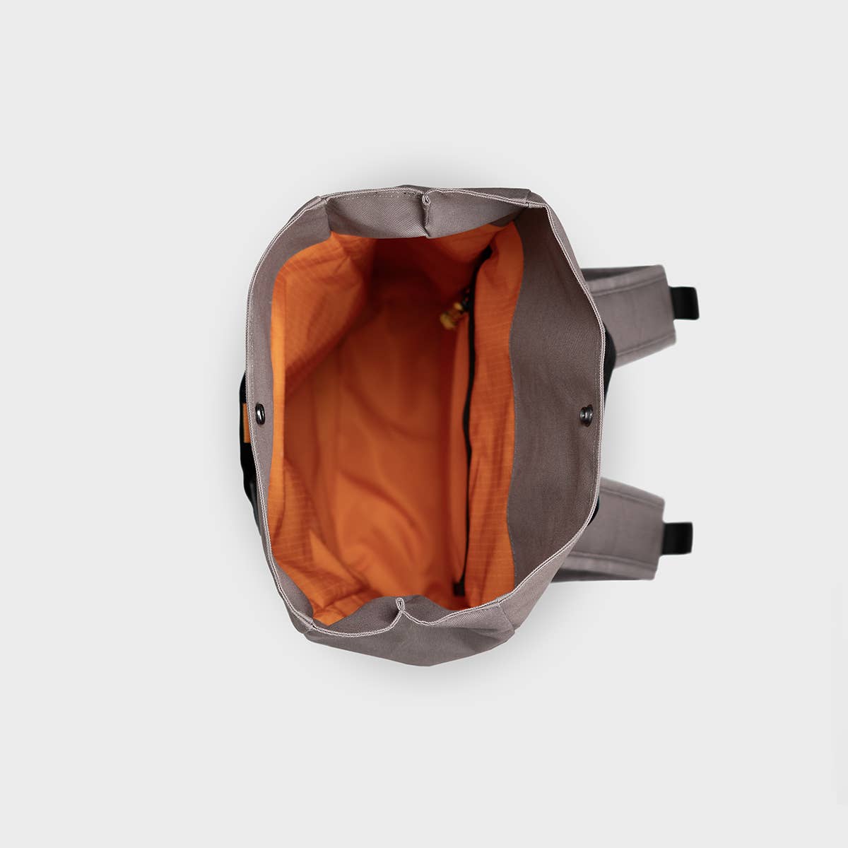 Billybelt Roll-Top Rucksack aus 100% recyceltem Polyester - Taupe - Innenansicht - HOLE-X