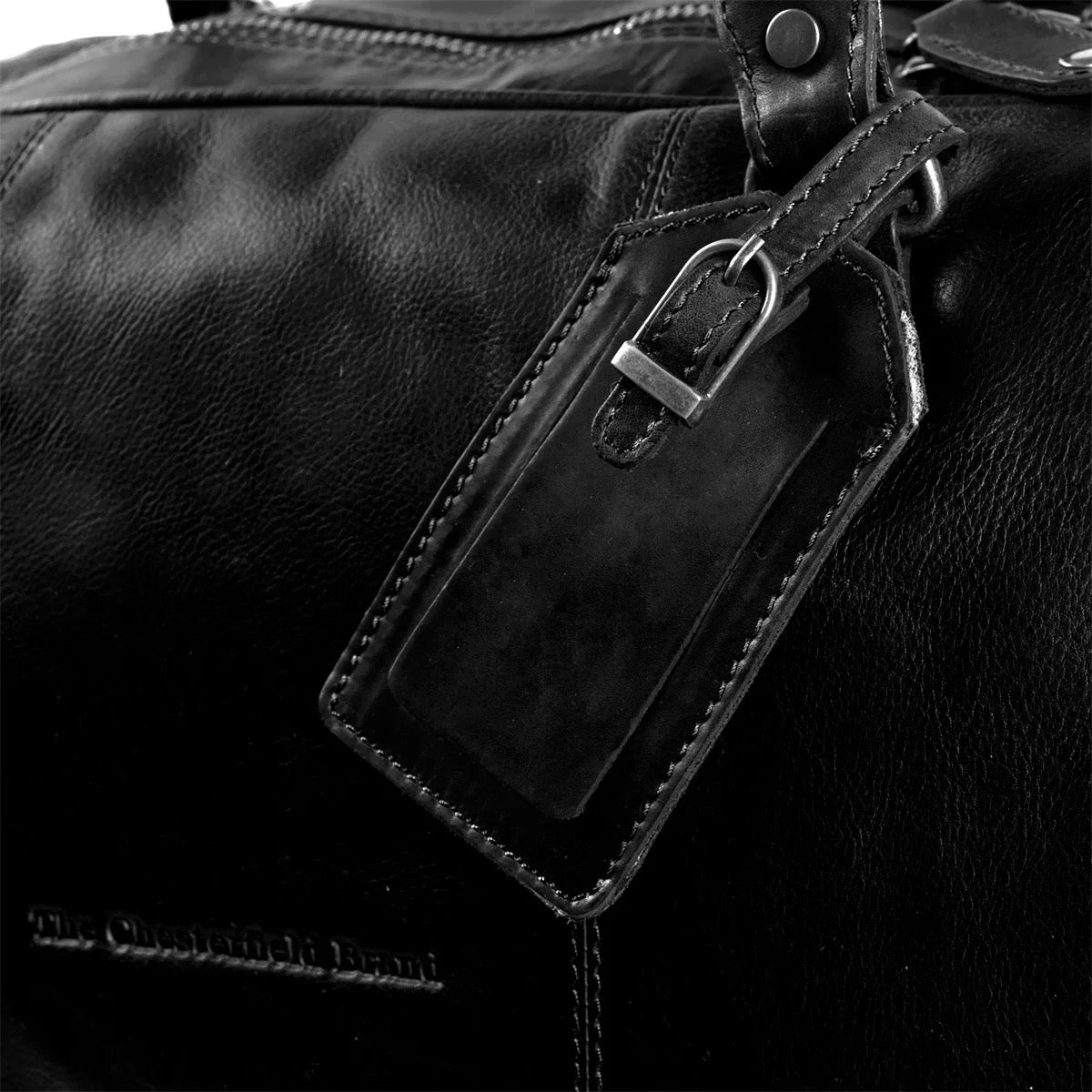 Leder Reisetasche Schwarz William - Detailansicht Addressanhänger
