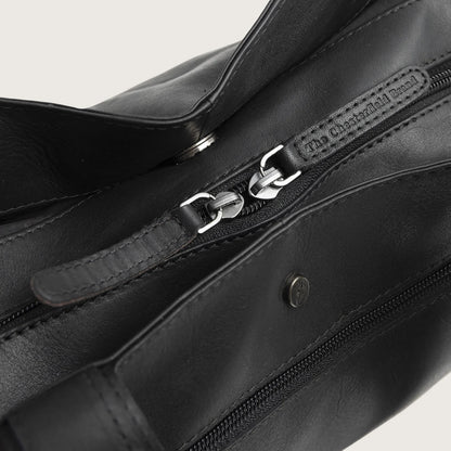 The Chesterfield Brand Gail Ledershopper in Schwarz aus Wax Pull Up Leder