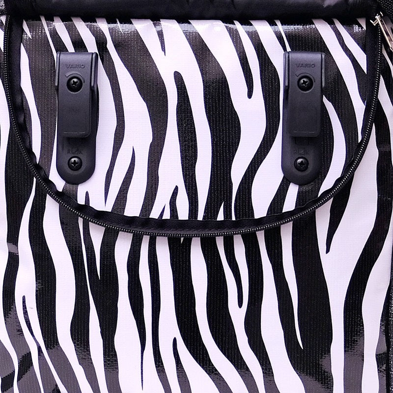 IKURI Fahrradtasche Zebra – einseitig, wasserdicht, 13–21 l, Klickfix, handgefertigt