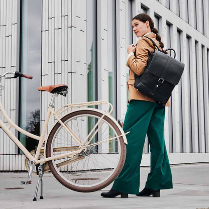 Weathergoods Sweden Fahrradtasche Rucksack Urban BIKE Pack Black mit Befestigungs-Set - HOLE-X