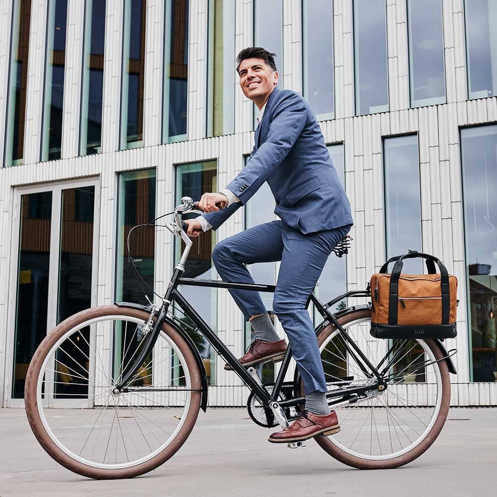 Weathergoods Sweden Fahrradtasche Aktentasche Urban BRIEFCASE Toffee mit Befestigungs-Set - on Tour ins Büro - HOLE-X