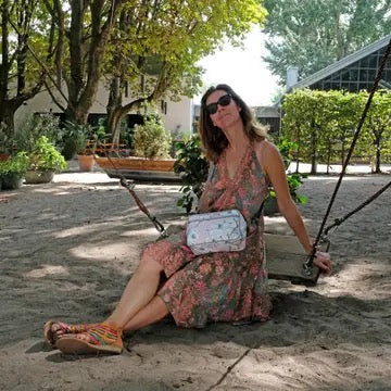 IKURI Lenkertasche Magnolia – wasserdichte Fahrradtasche für Lenker und Schulter, handgefertigt
