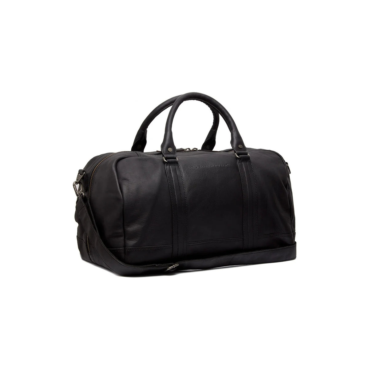The Chesterfield Brand Weekender Perth Schwarz – Frontansicht schräg, Wax Pull Up Leder, breite Tragegriffe und Schultergurt