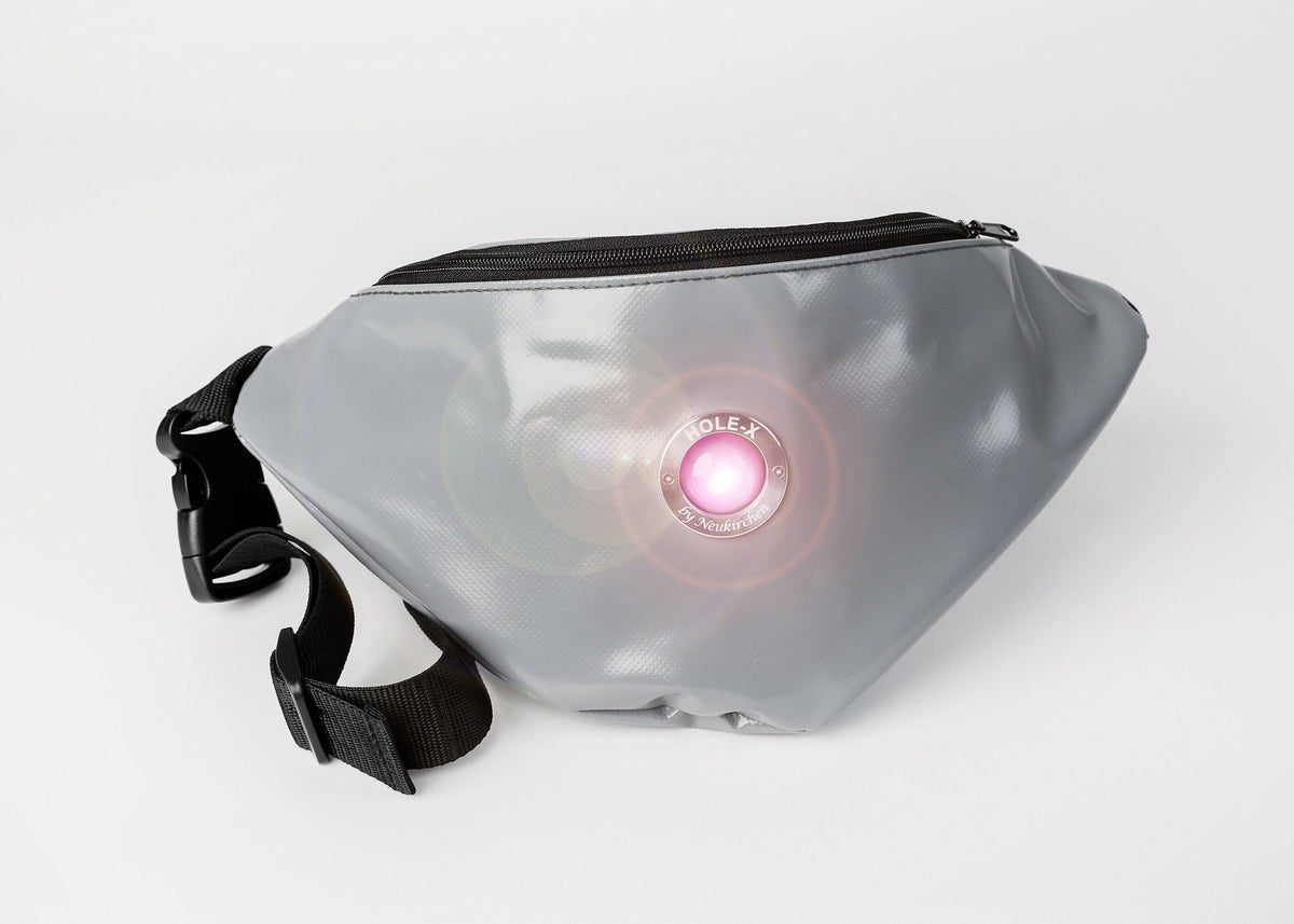 HOLE-X YANKEE – Die smarte, leuchtende Bauchtasche aus robuster LKW-Plane in grau! - HOLE-X-WORLD