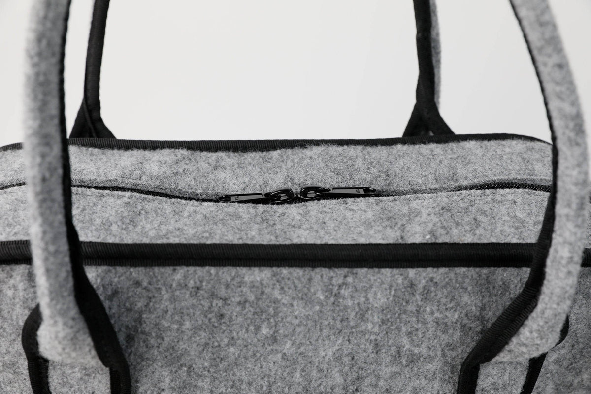 HOLE-X Handtasche JULIETT hellgrau Filz Bringe Deine Tasche zum Leuchten mit Deinem Smartphone !!! - HOLE-X-WORLD