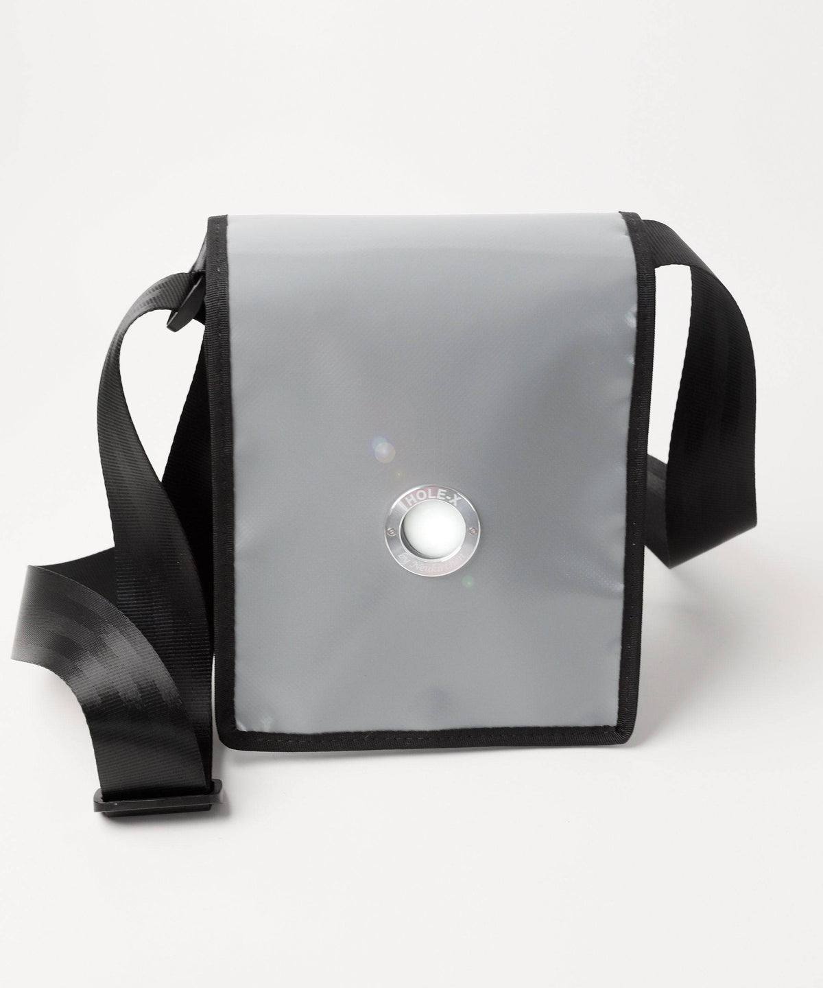HOLE-X BRAVO Umhängetasche Bag Crossover LKW-Plane hellgrau Bringe Deine Tasche zum Leuchten - HOLE-X-WORLD